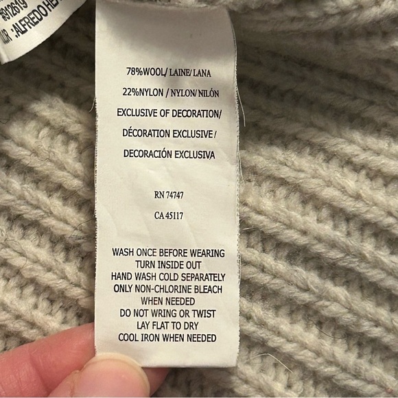 Natural Reflection Womens Size S Cardigan Sweater Floral Embroidered Pockets - Picture 9 of 11